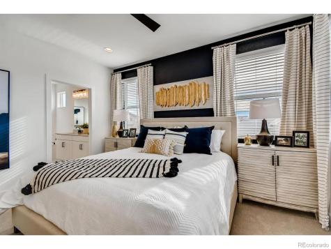 2815 Bear Springs Circle Longmont CO 80503