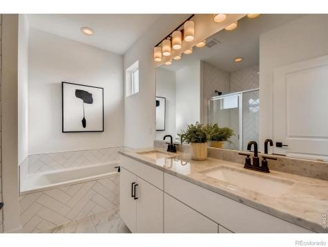 2815 Bear Springs Circle Longmont CO 80503