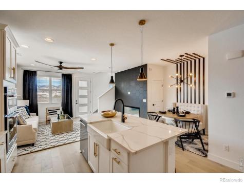 2815 Bear Springs Circle Longmont CO 80503