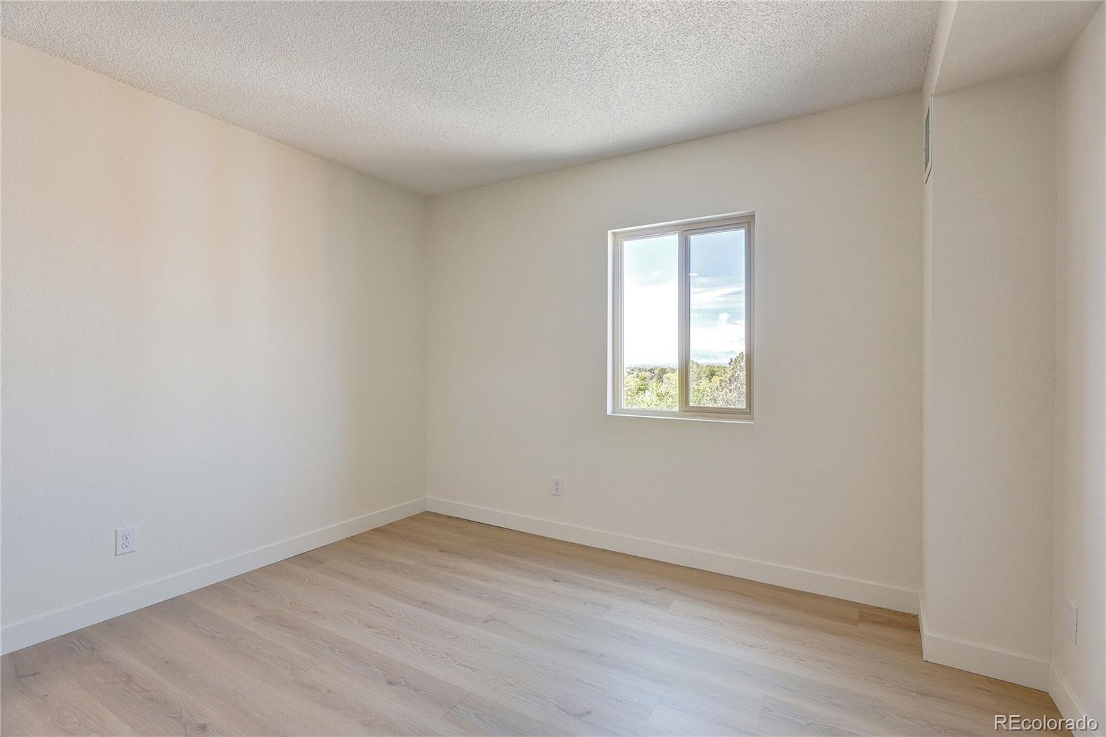 2880 S Locust Street Denver CO 80222