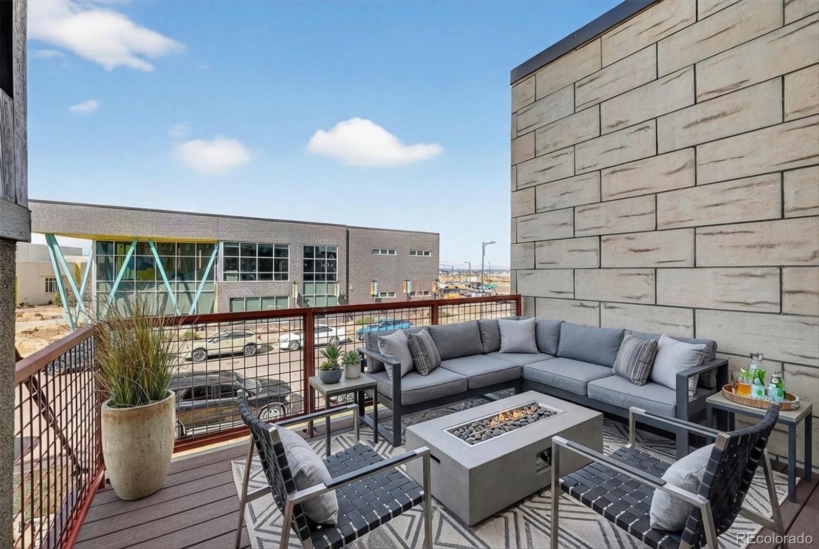 5686 Galena Street Denver CO 80238