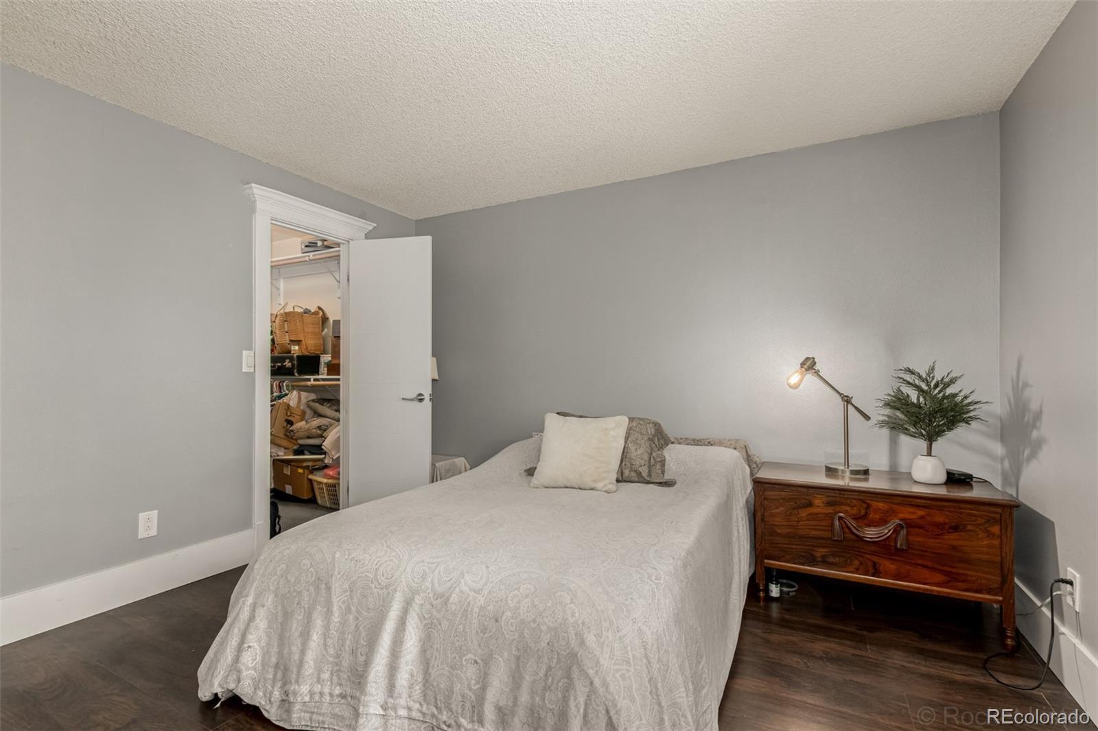 1863 S Pitkin Circle Aurora CO 80017