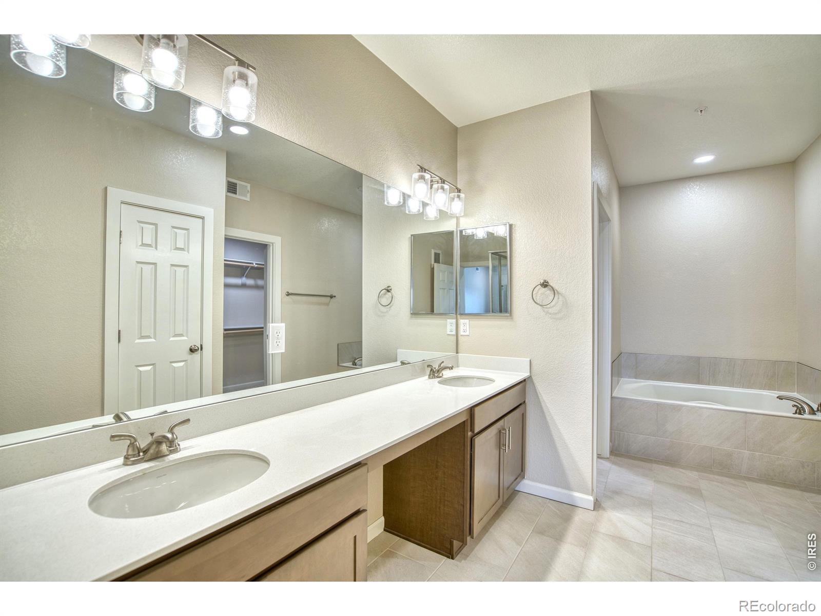 2417 Calais Drive Longmont CO 80504