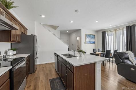 608 N Bersshine Court Aurora CO 80137