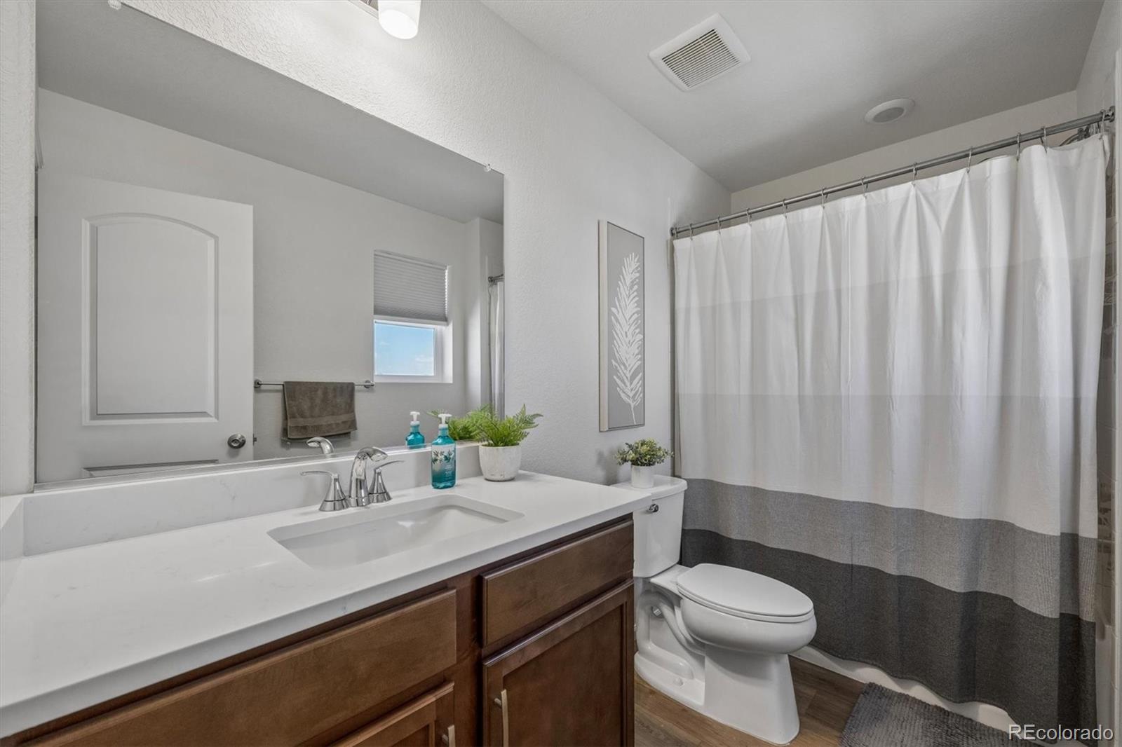 608 N Bersshine Court Aurora CO 80137