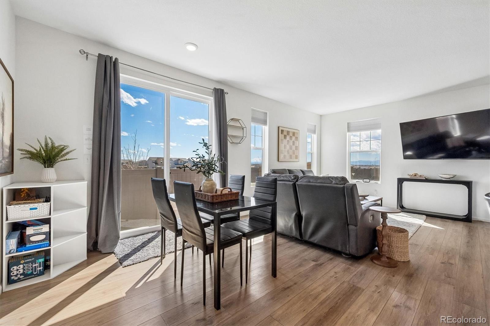 608 N Bersshine Court Aurora CO 80137
