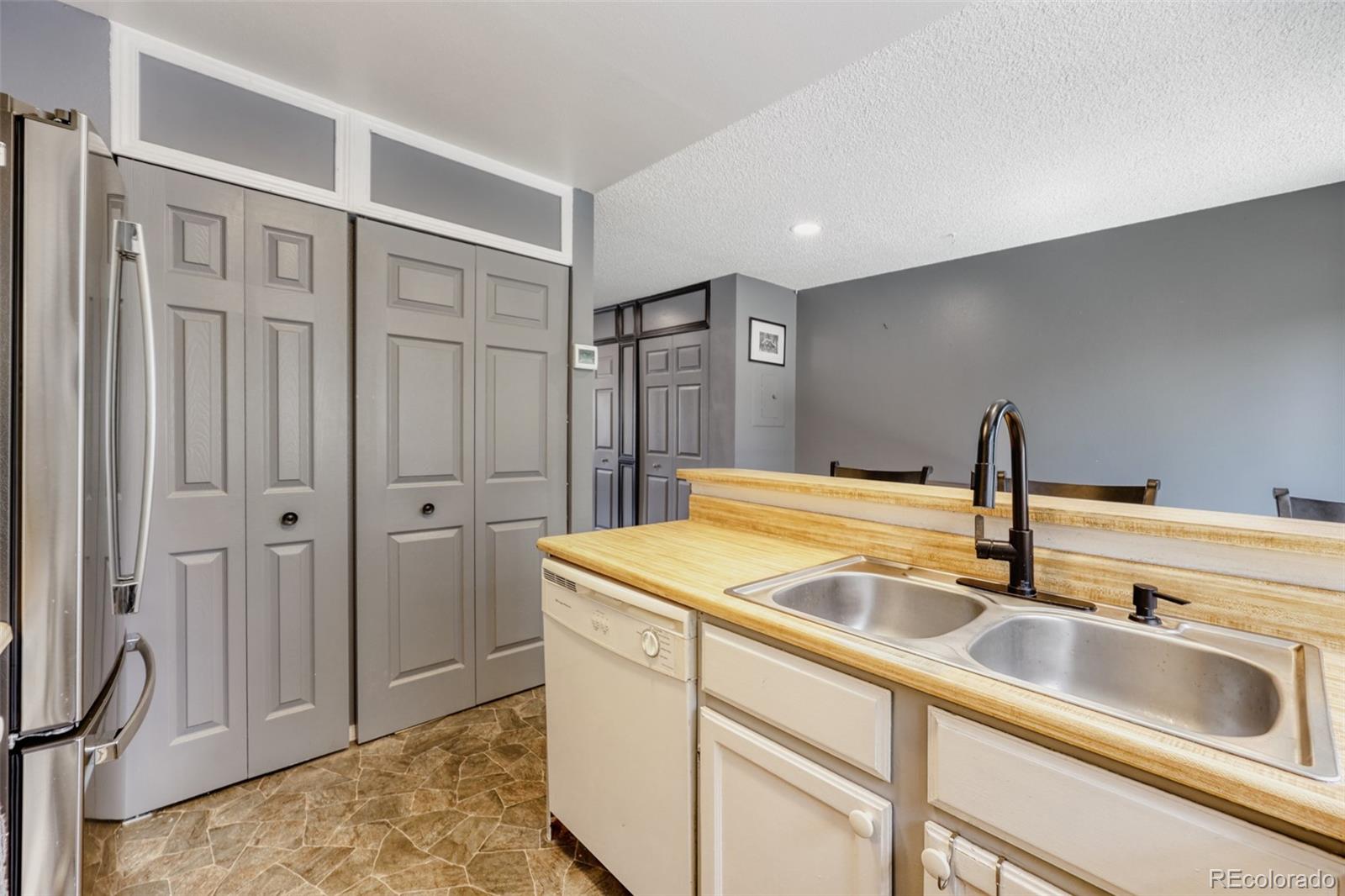 9672 W Chatfield Avenue Littleton CO 80128