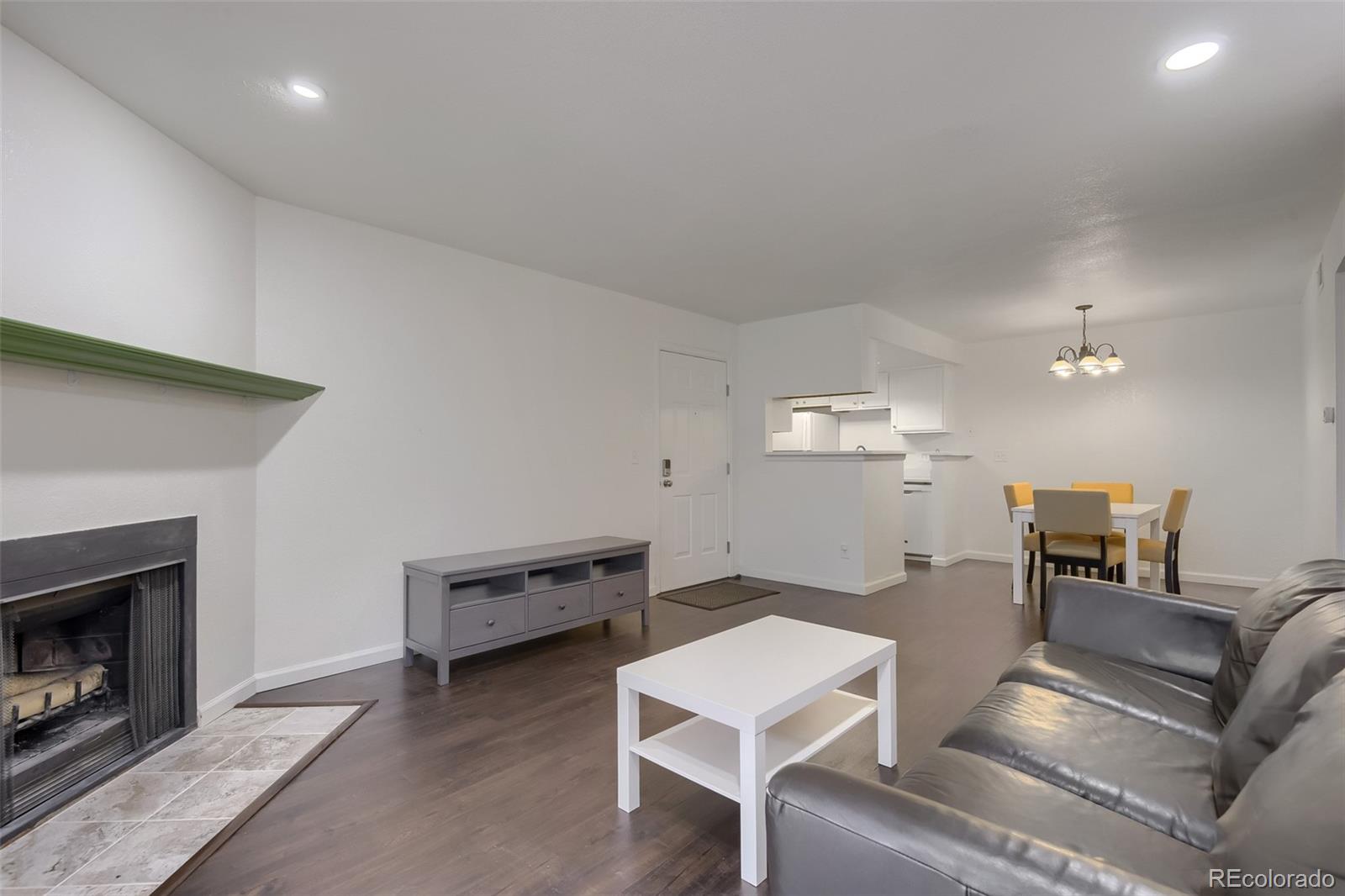 10273 E Peakview Avenue Englewood CO 80111
