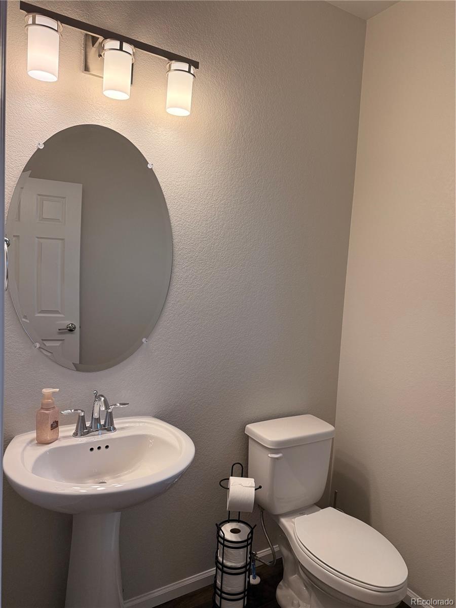 6673 N Ceylon Street Denver CO 80249