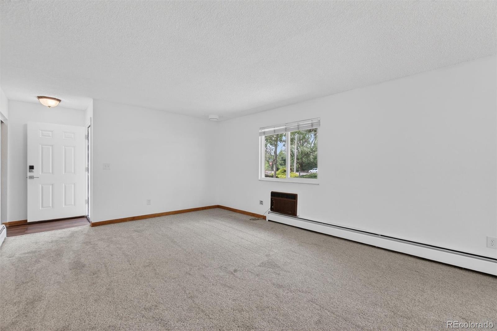 92 Newark Street Aurora CO 80012