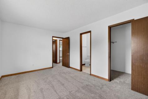 92 Newark Street Aurora CO 80012