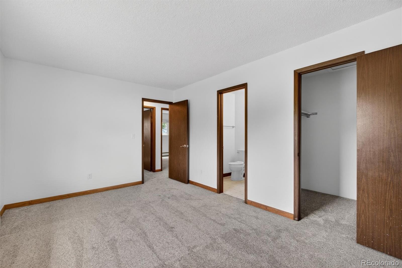 92 Newark Street Aurora CO 80012