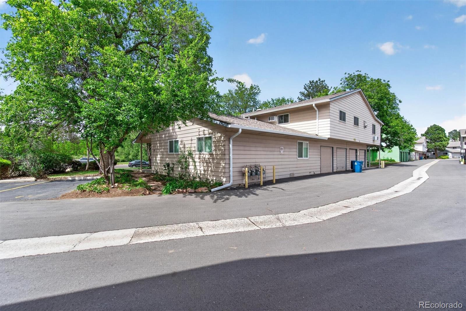 92 Newark Street Aurora CO 80012
