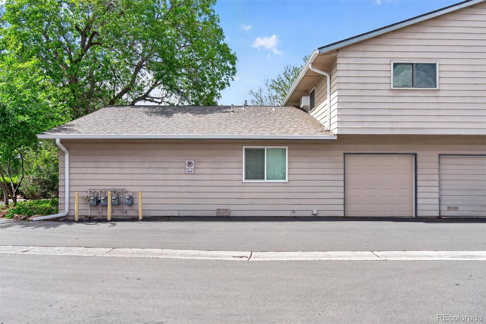 92 Newark Street Aurora CO 80012