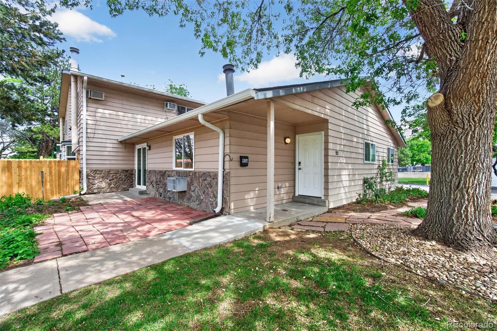 92 Newark Street Aurora CO 80012