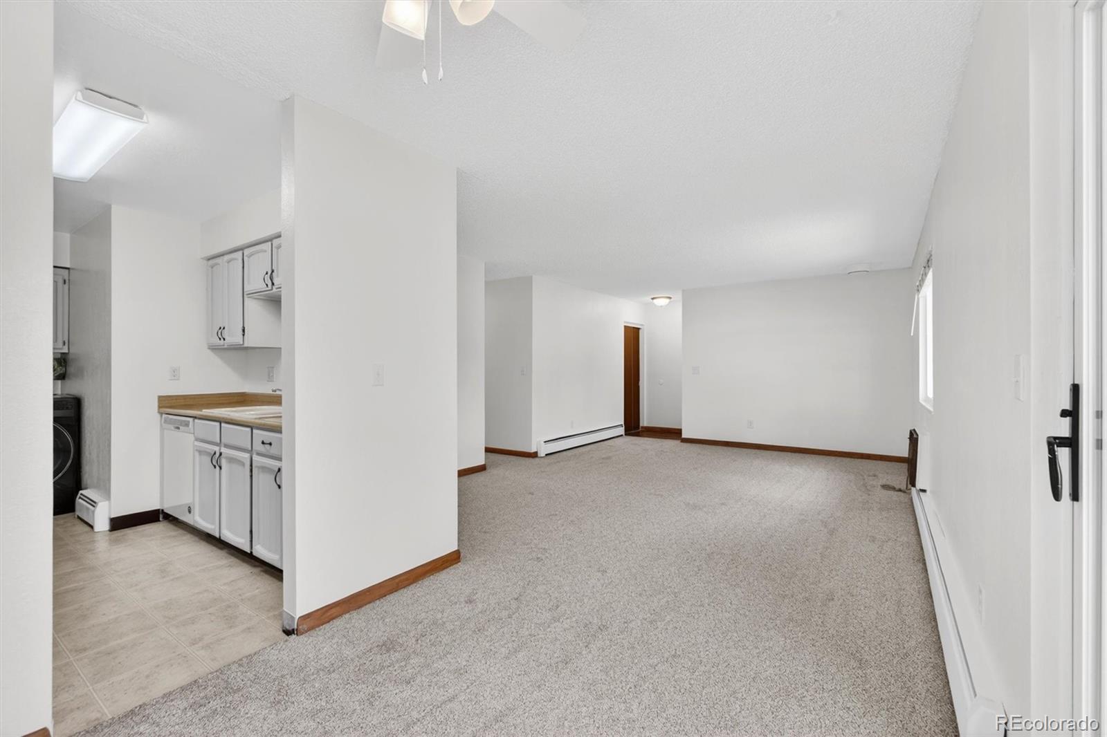 92 Newark Street Aurora CO 80012