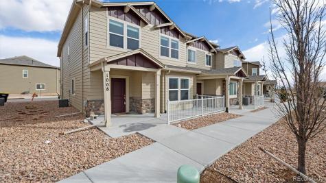 1008 Petra Heights Colorado Springs CO 80916