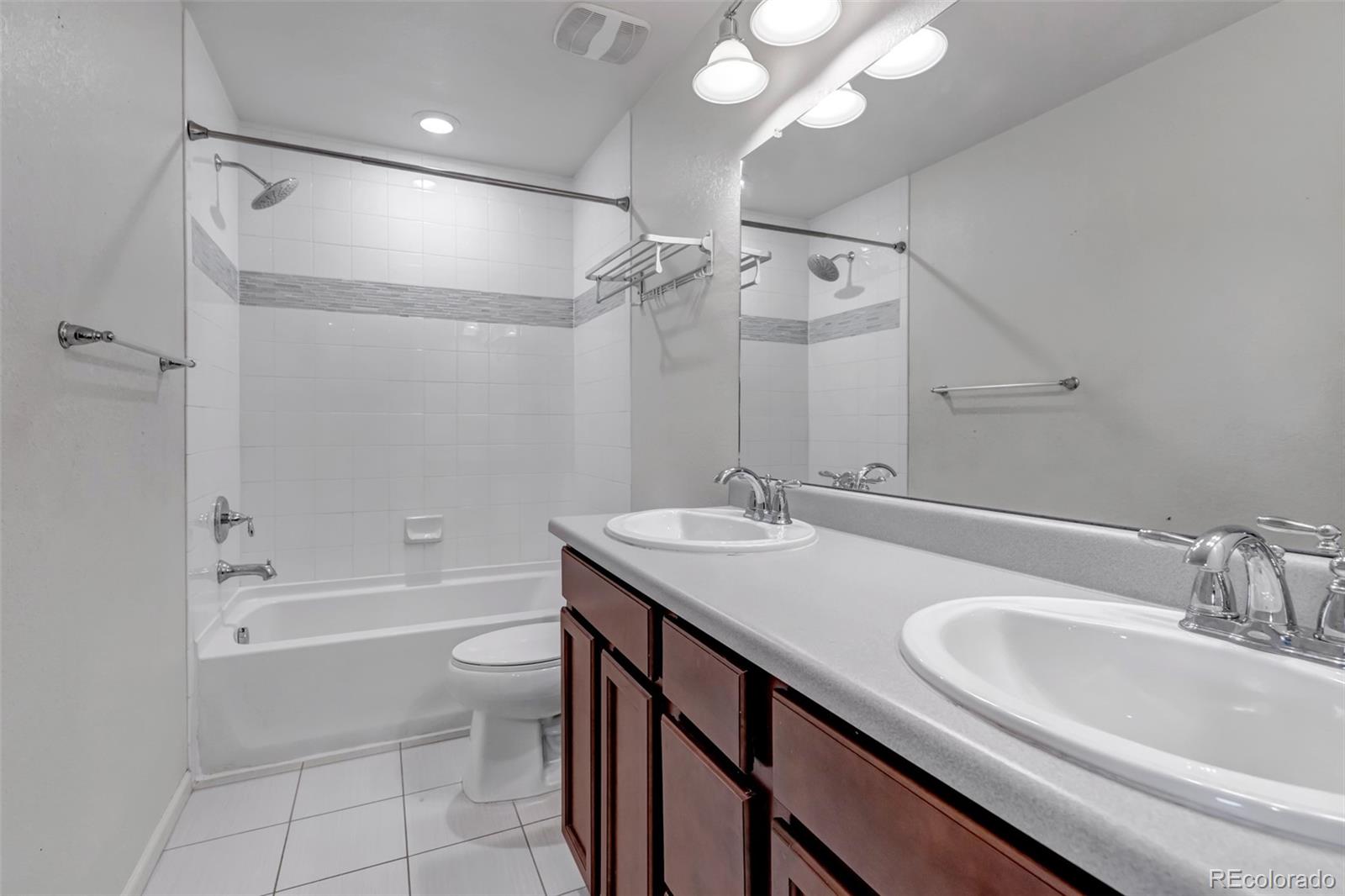 21876 E Radcliff Circle Aurora CO 80015
