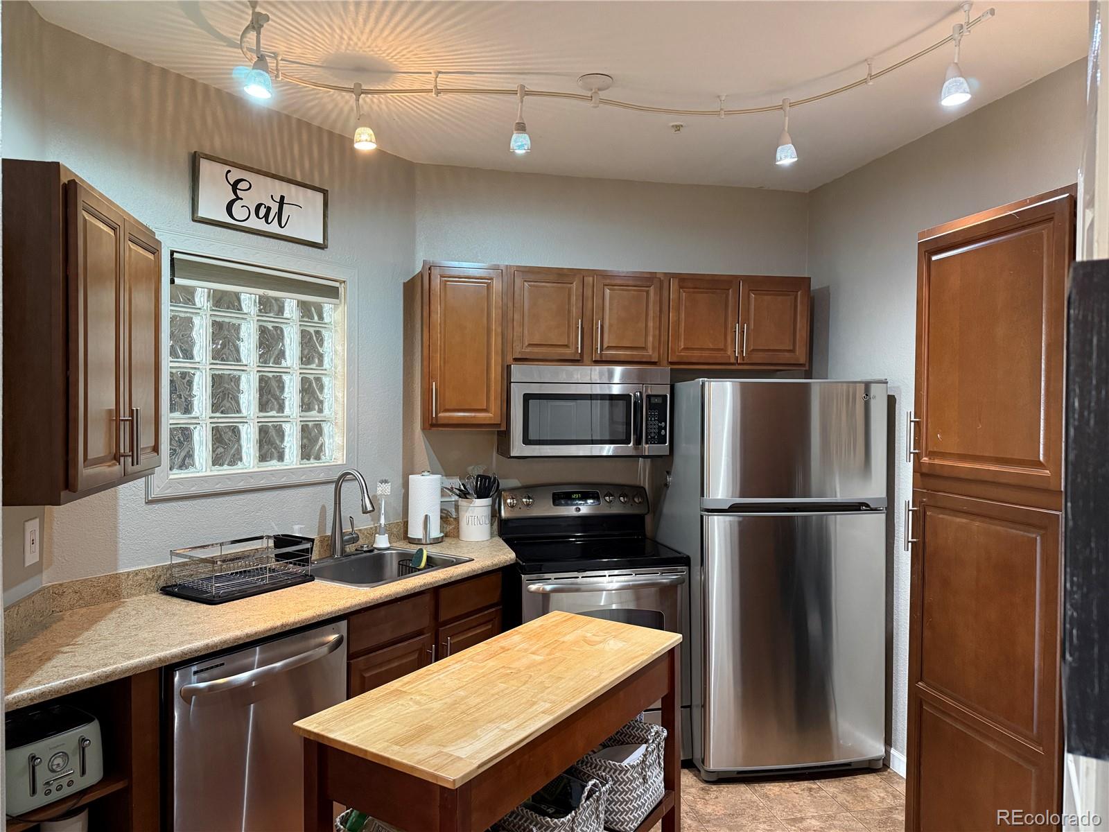1691 W Canal Circle Littleton CO 80120