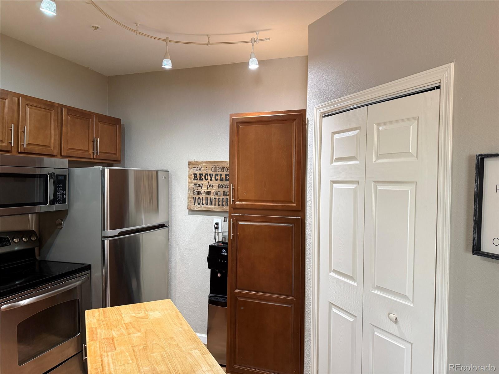 1691 W Canal Circle Littleton CO 80120