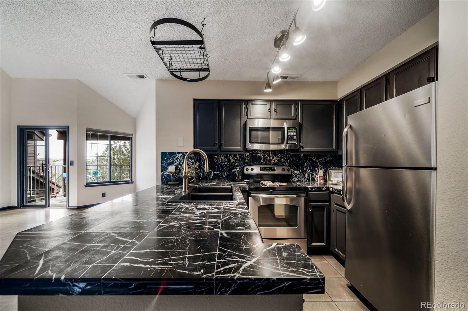 846 S Vance Street Lakewood CO 80226
