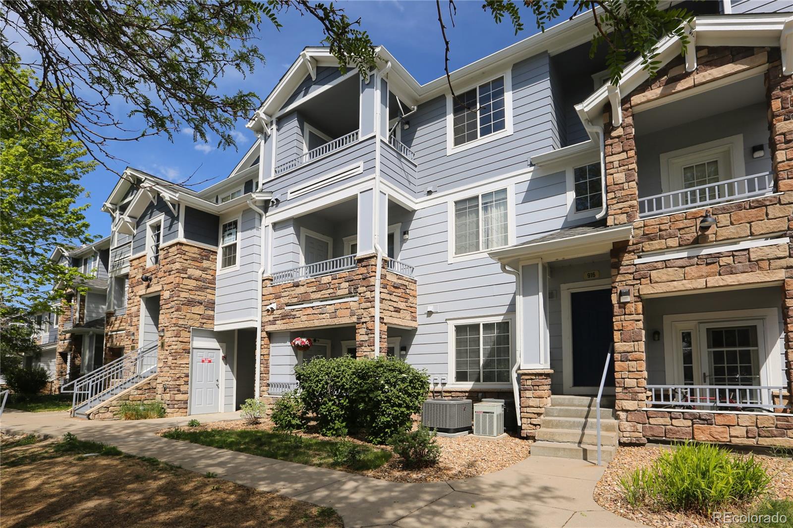5255 Memphis Street Denver CO 80239