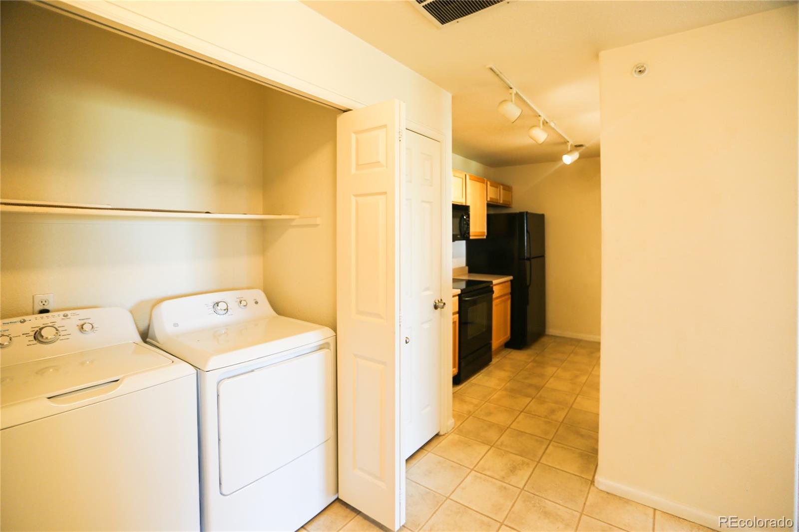 5255 Memphis Street Denver CO 80239