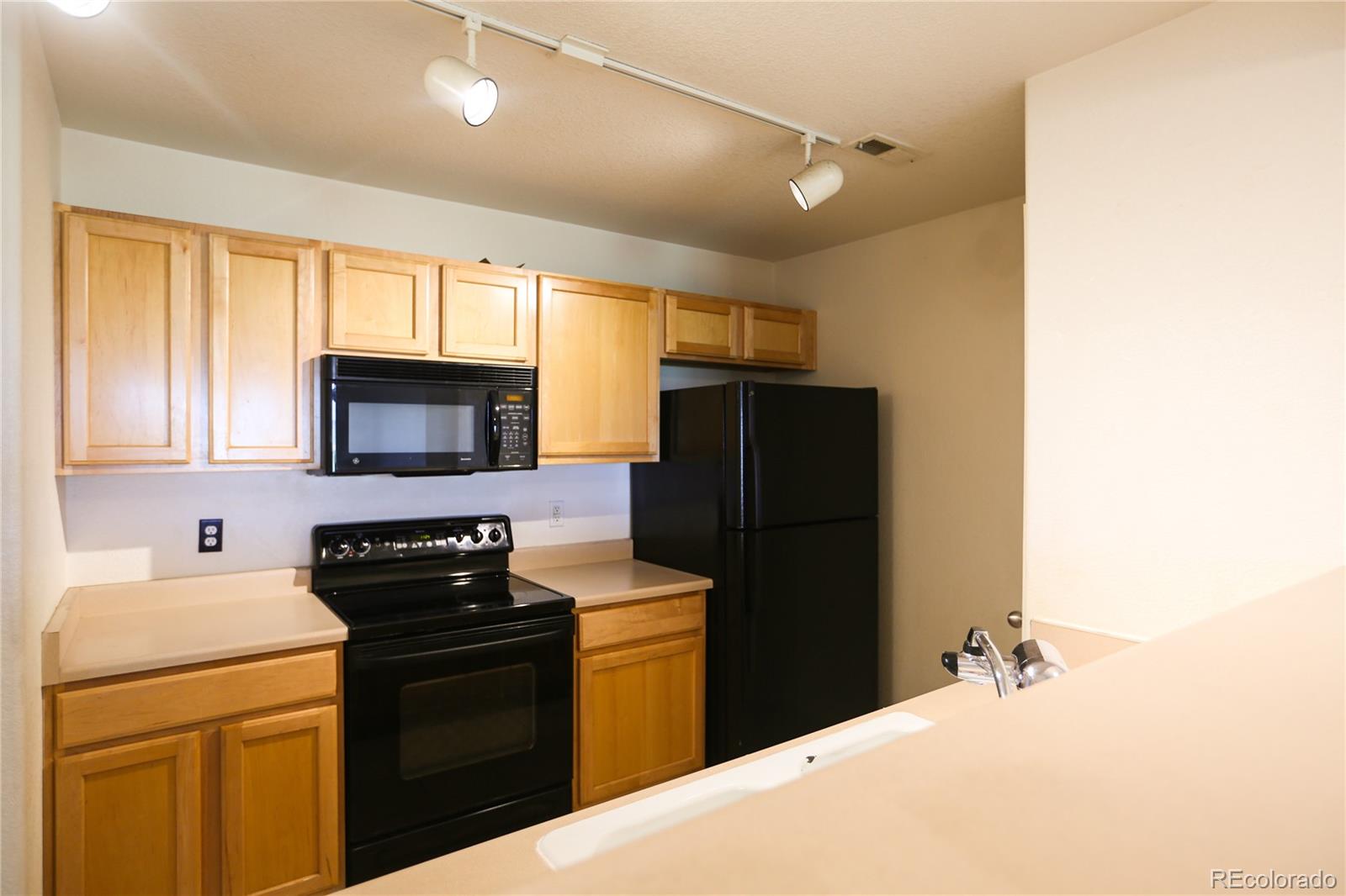5255 Memphis Street Denver CO 80239