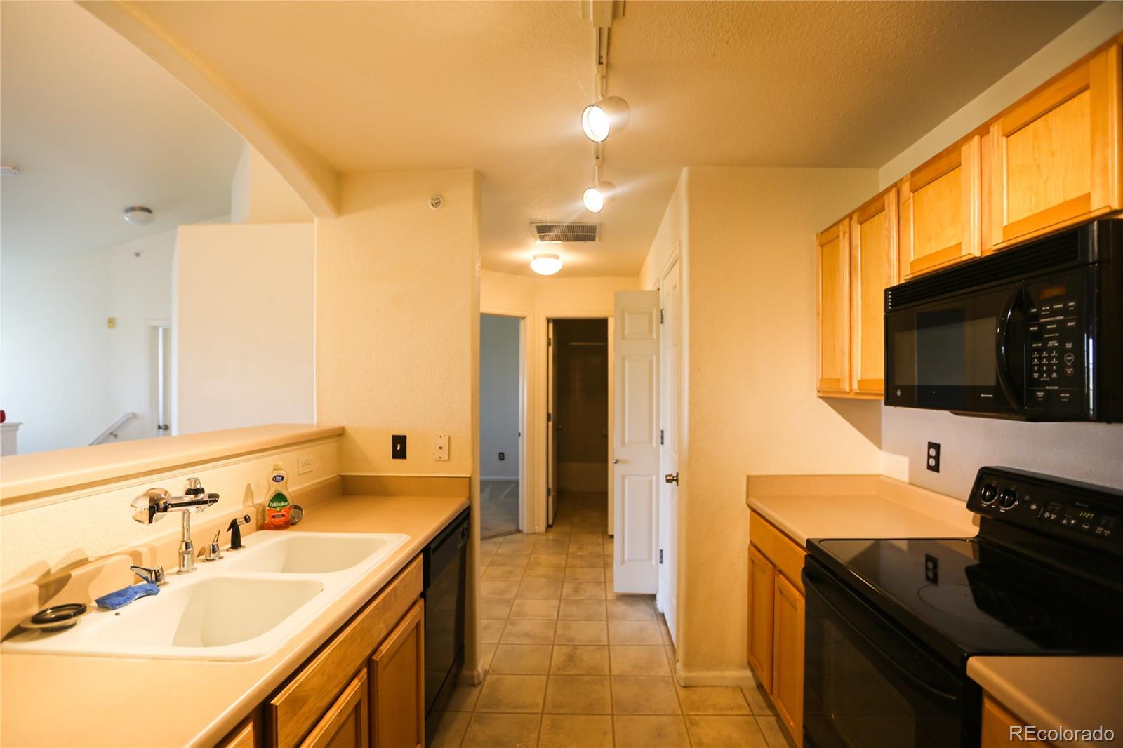 5255 Memphis Street Denver CO 80239