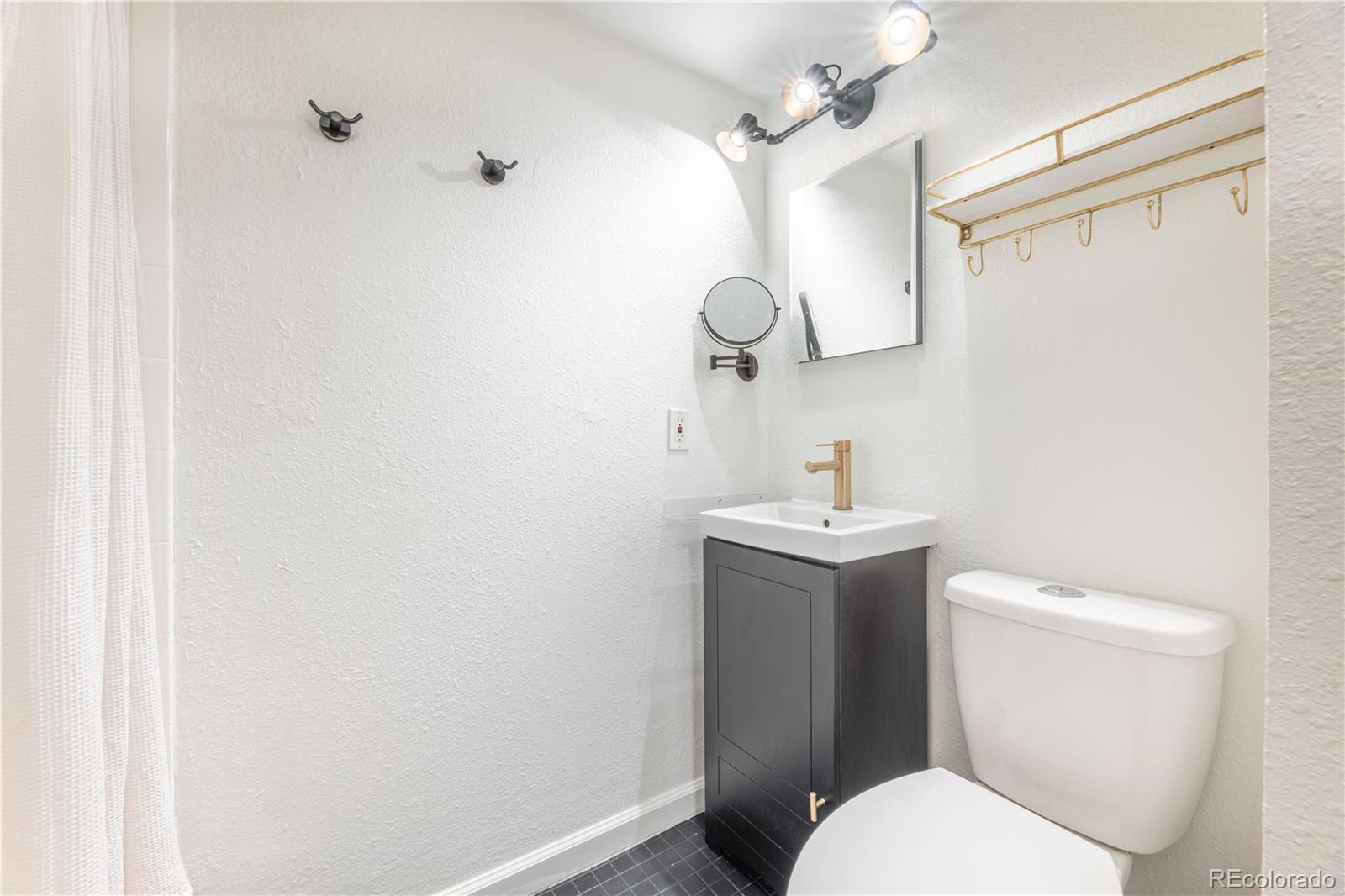 2480 W Caithness Place Denver CO 80211