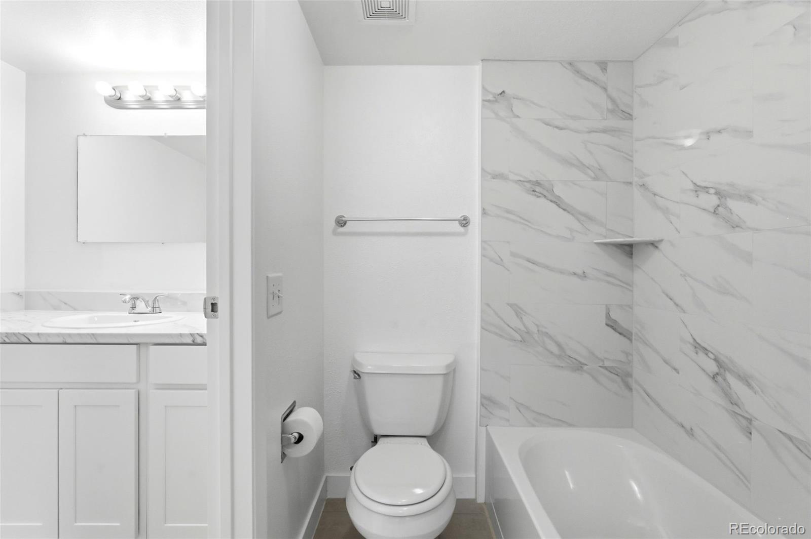 3868 S Fraser Street Aurora CO 80014