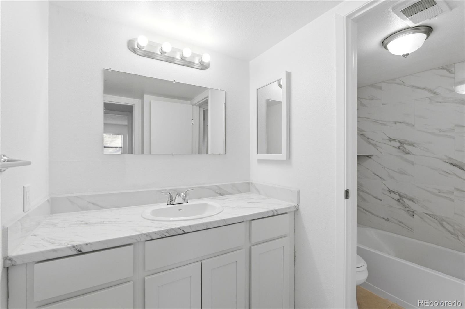 3868 S Fraser Street Aurora CO 80014