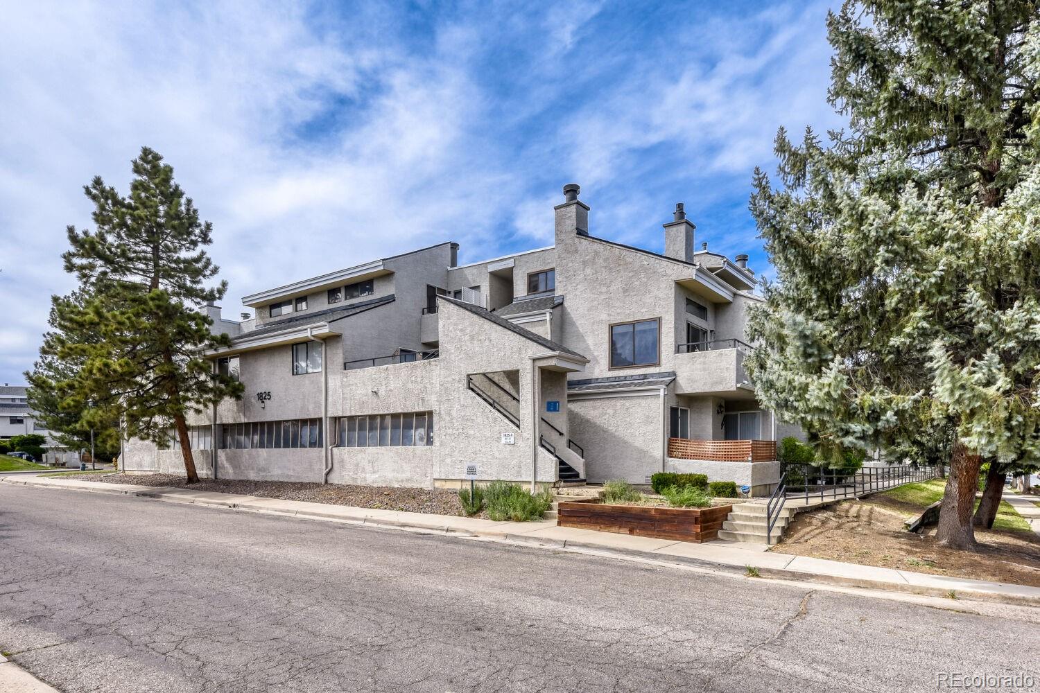 1825 Kendall Street Lakewood CO 80214
