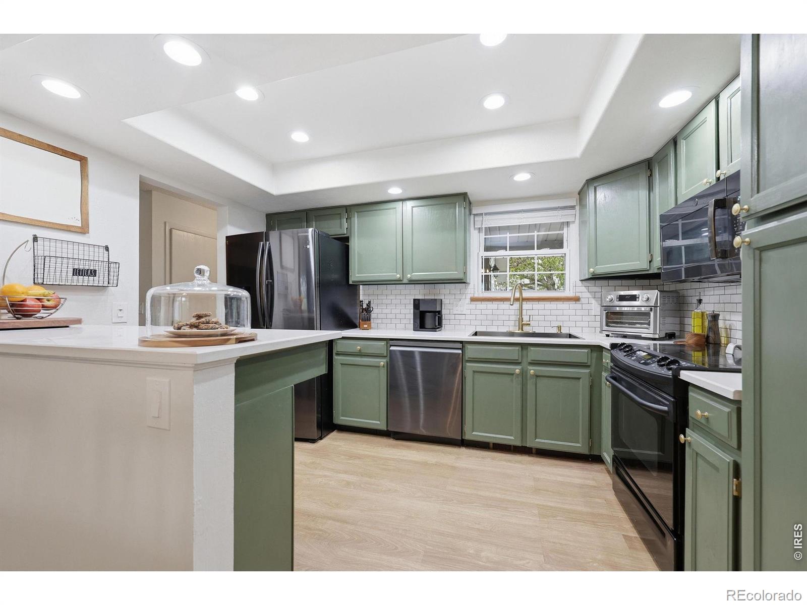 2598 S Vaughn Way Aurora CO 80014
