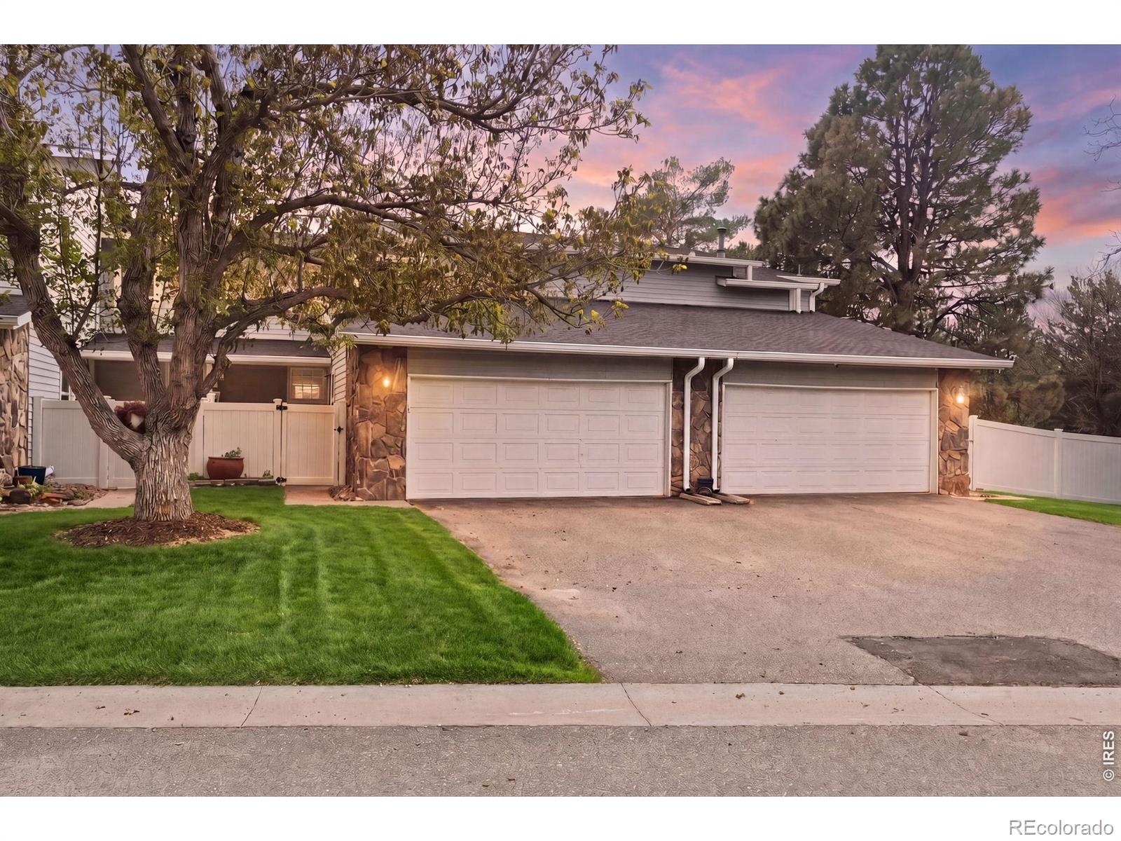 2598 S Vaughn Way Aurora CO 80014