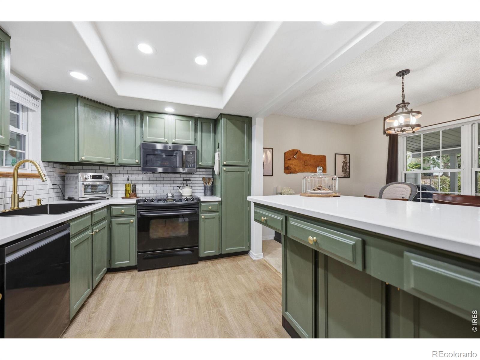 2598 S Vaughn Way Aurora CO 80014