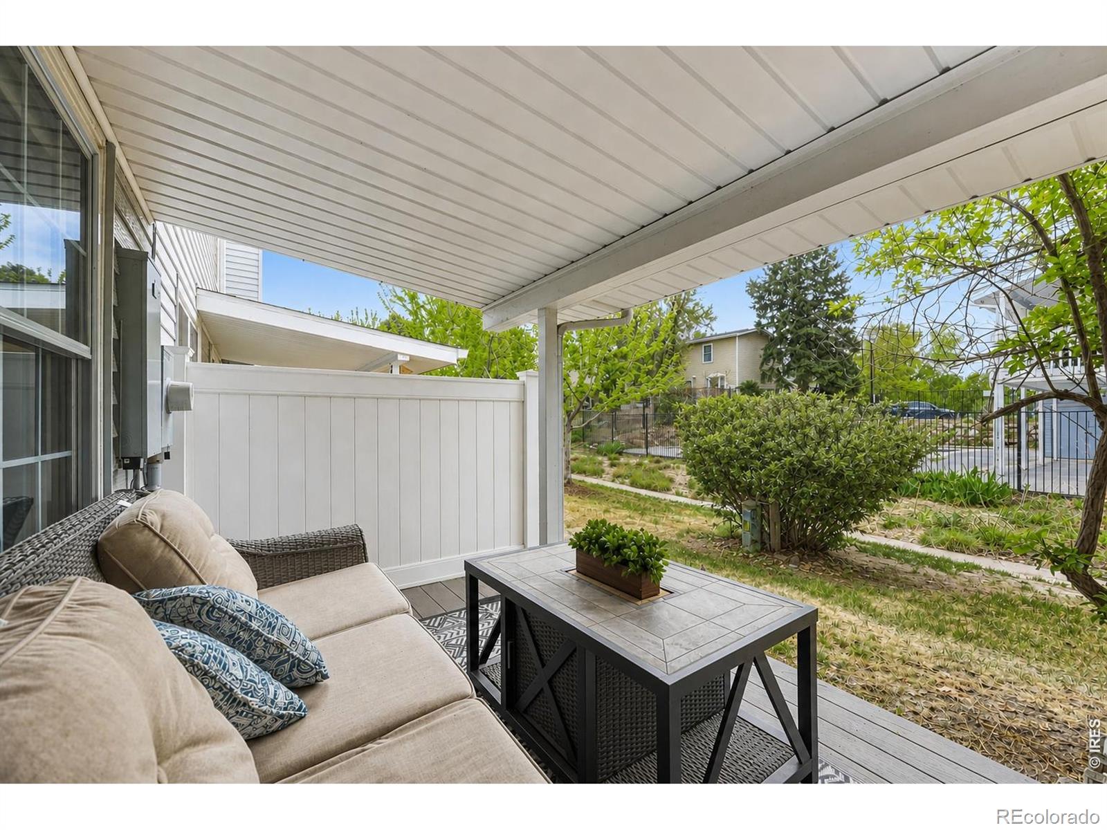2598 S Vaughn Way Aurora CO 80014