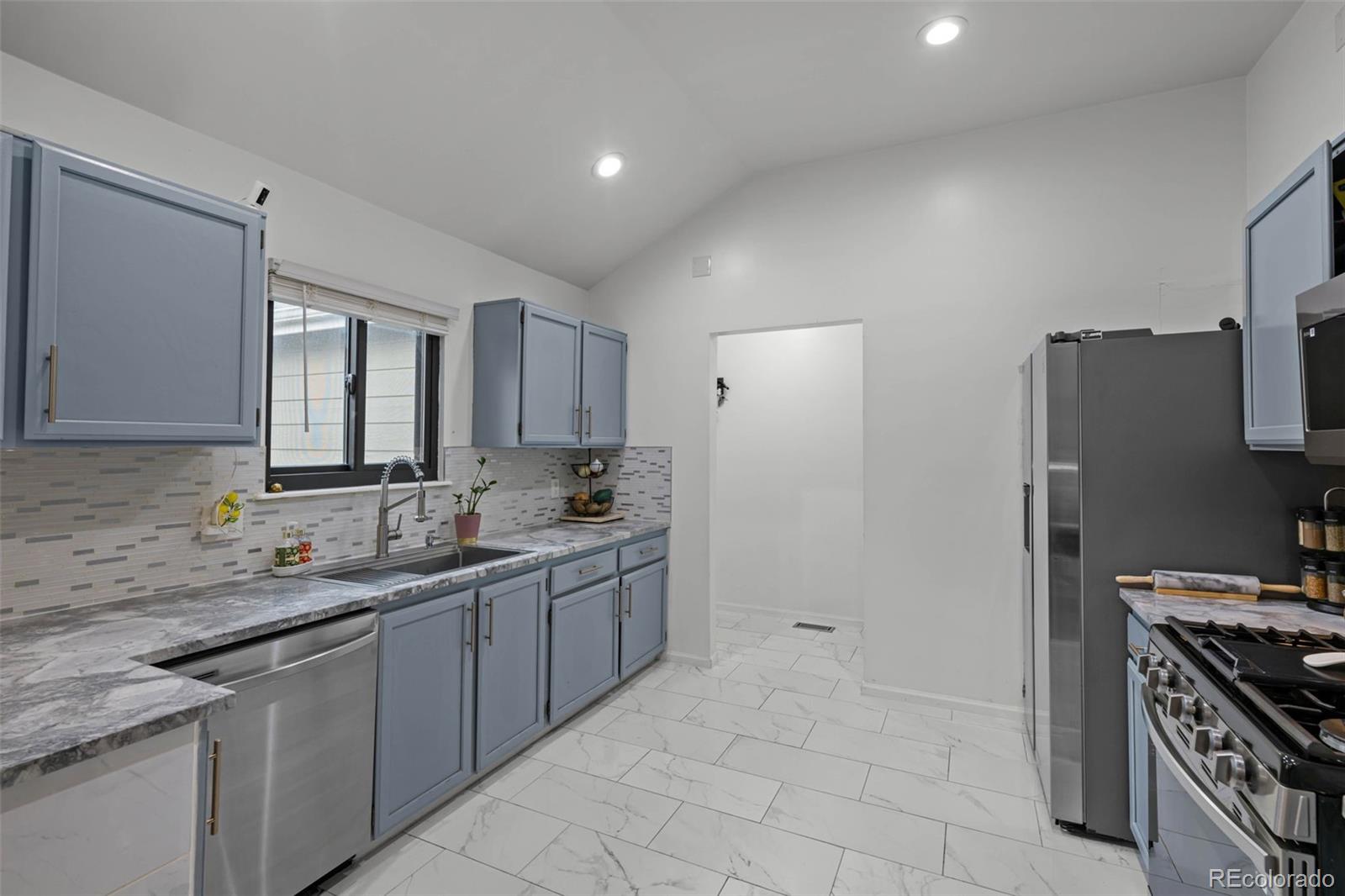 1061 S Yampa Street Aurora CO 80017