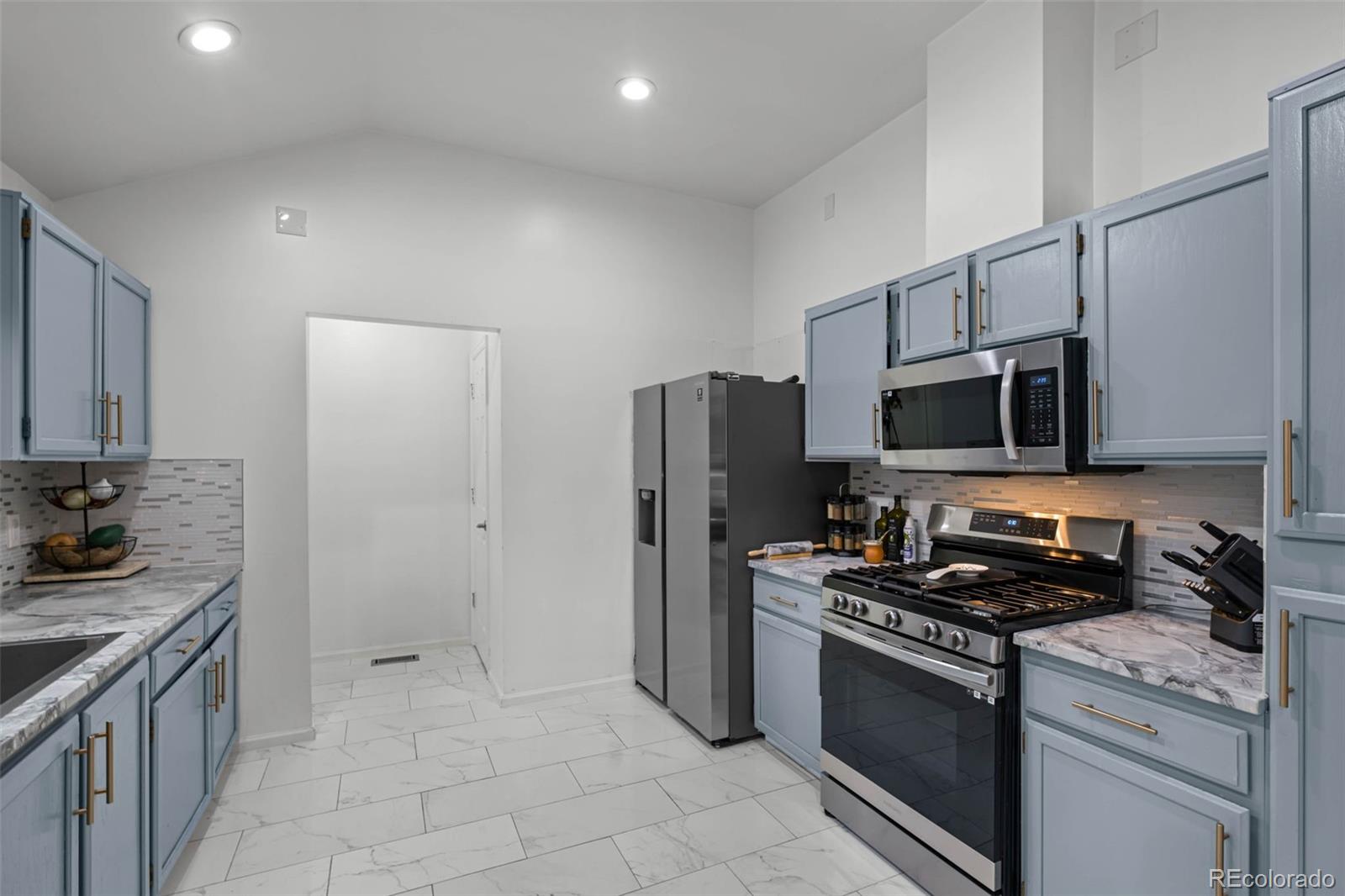 1061 S Yampa Street Aurora CO 80017