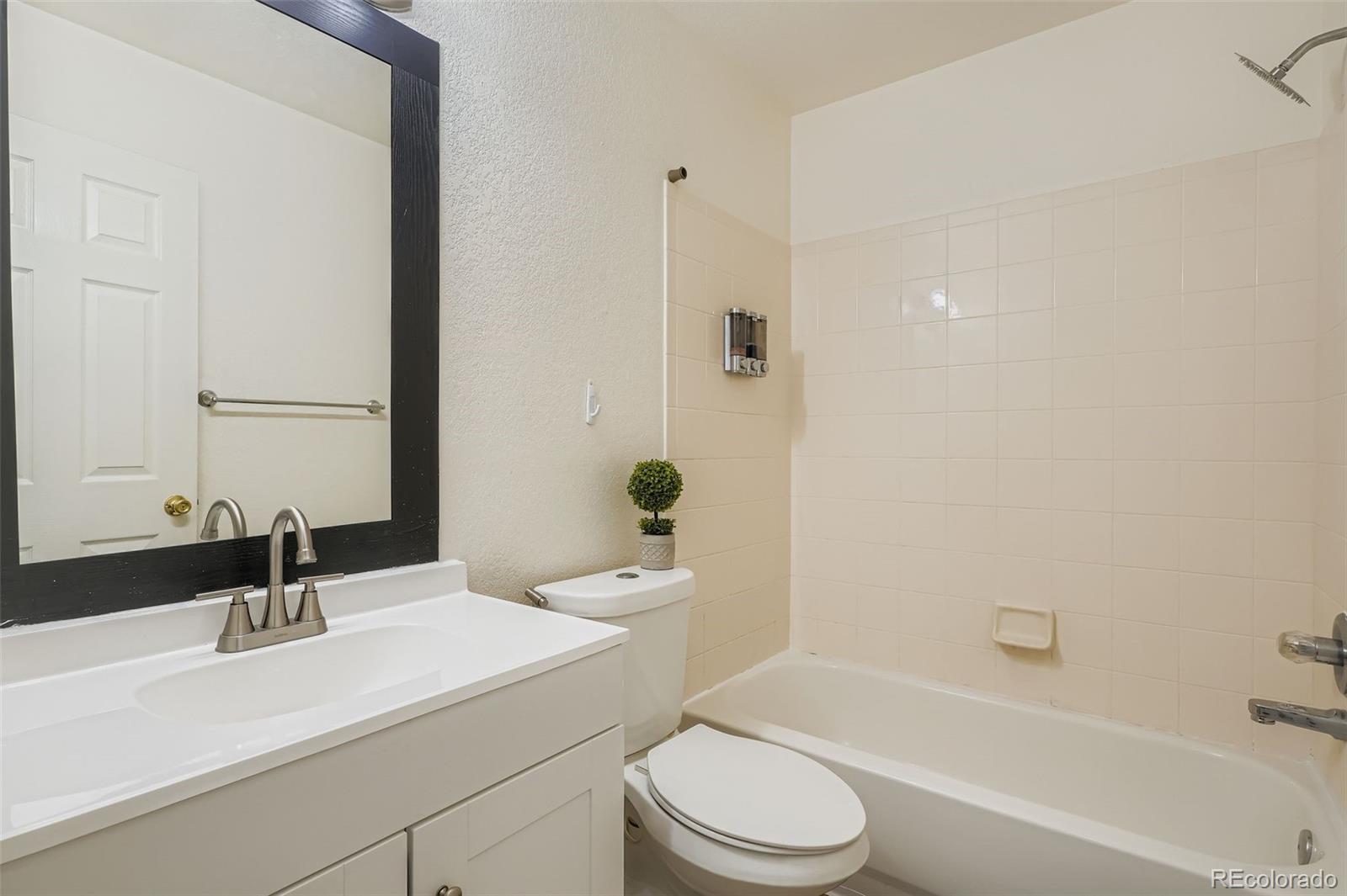 1159 S Waco Street Aurora CO 80017