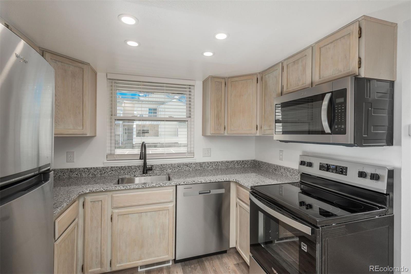 961 S Pitkin Court Aurora CO 80017