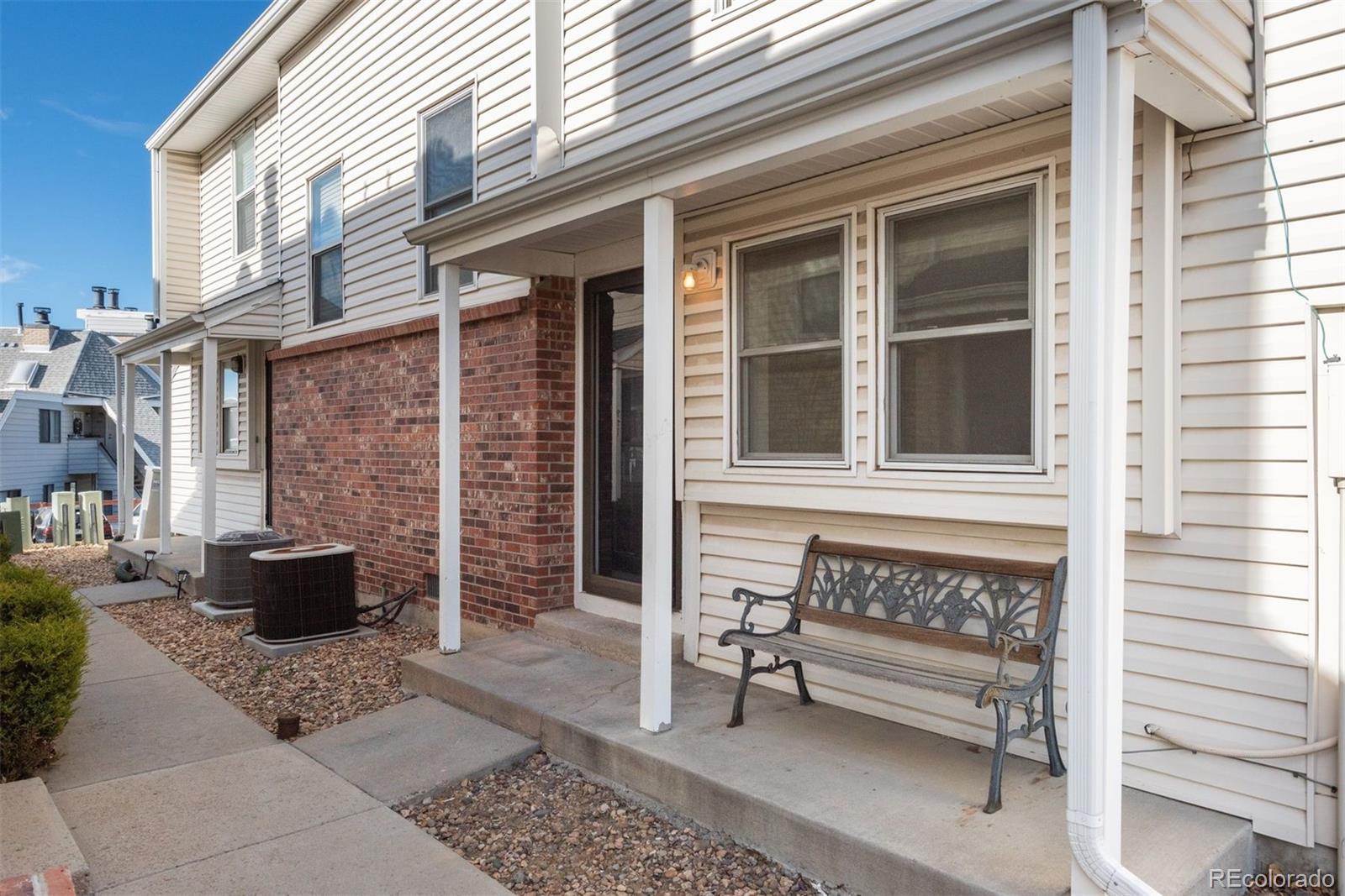 961 S Pitkin Court Aurora CO 80017