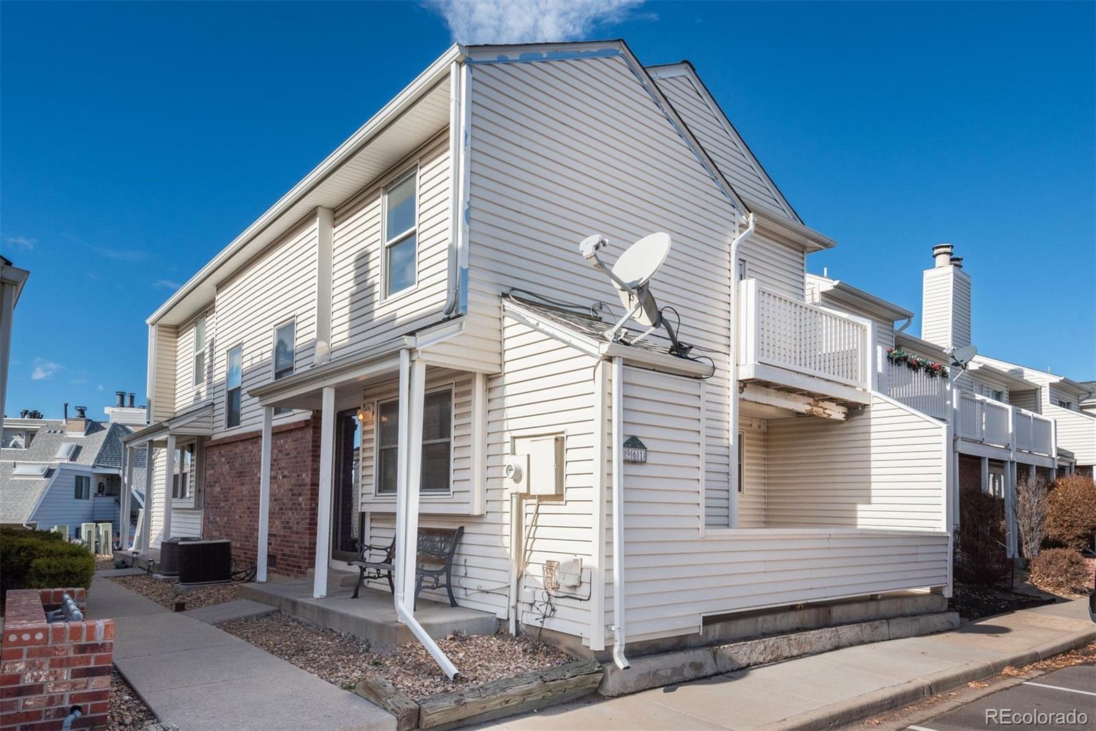 961 S Pitkin Court Aurora CO 80017