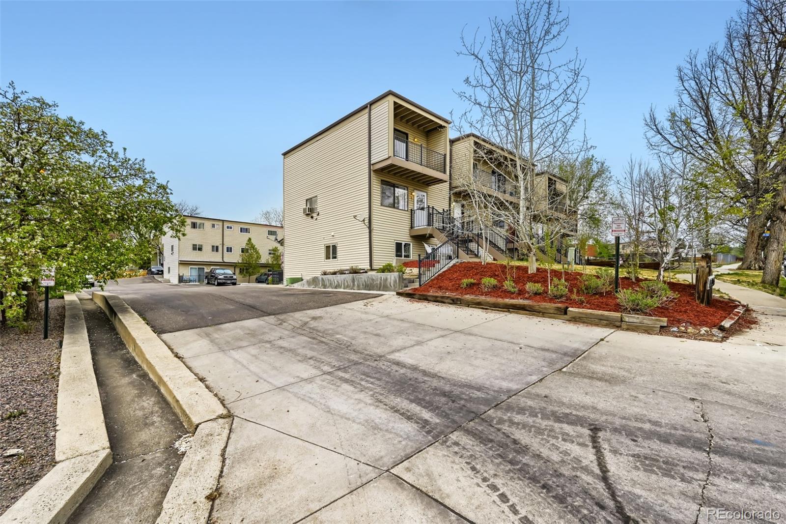 6021 Yarrow Street Arvada CO 80004