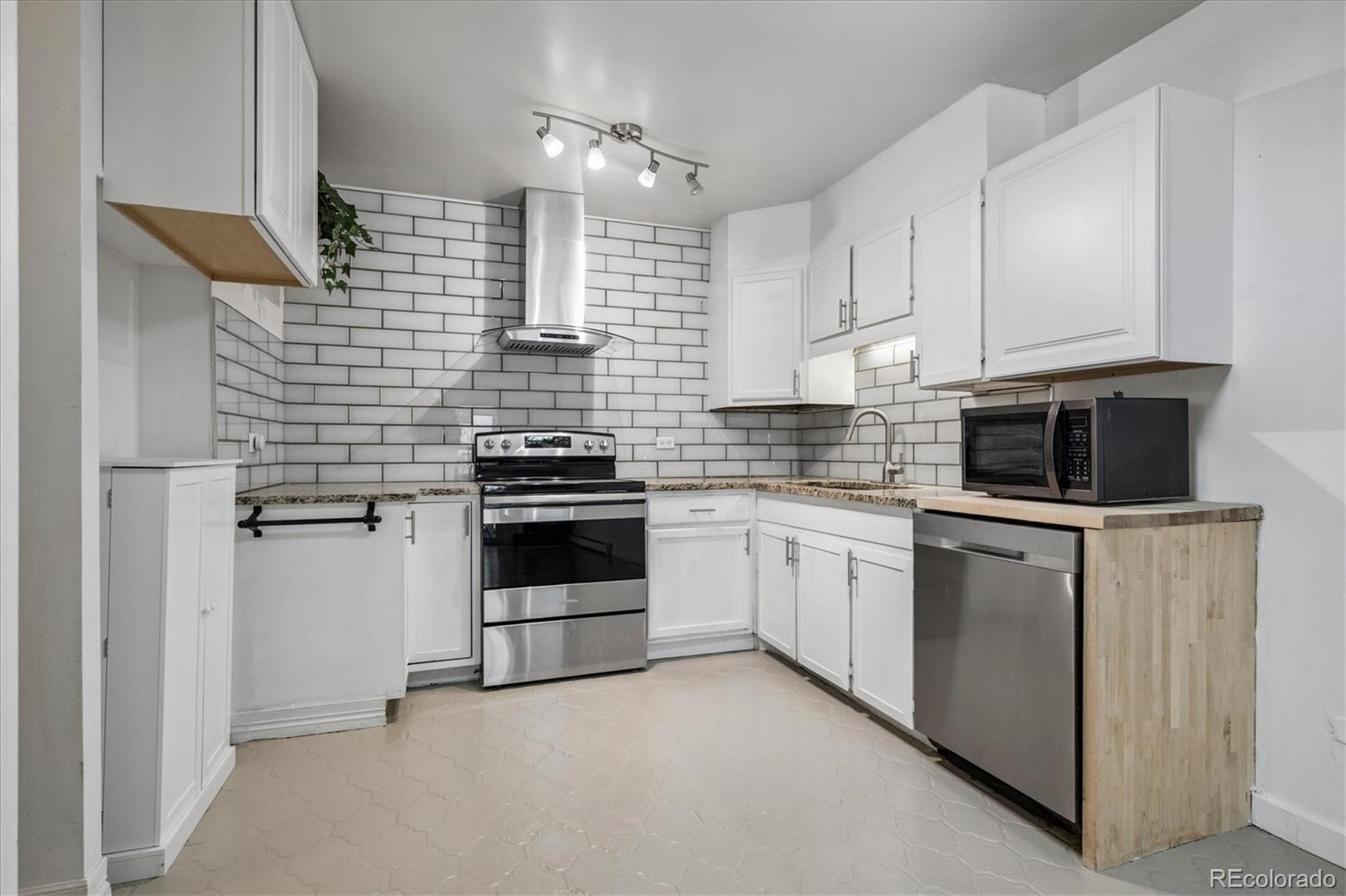 705 S Alton Way Denver CO 80247