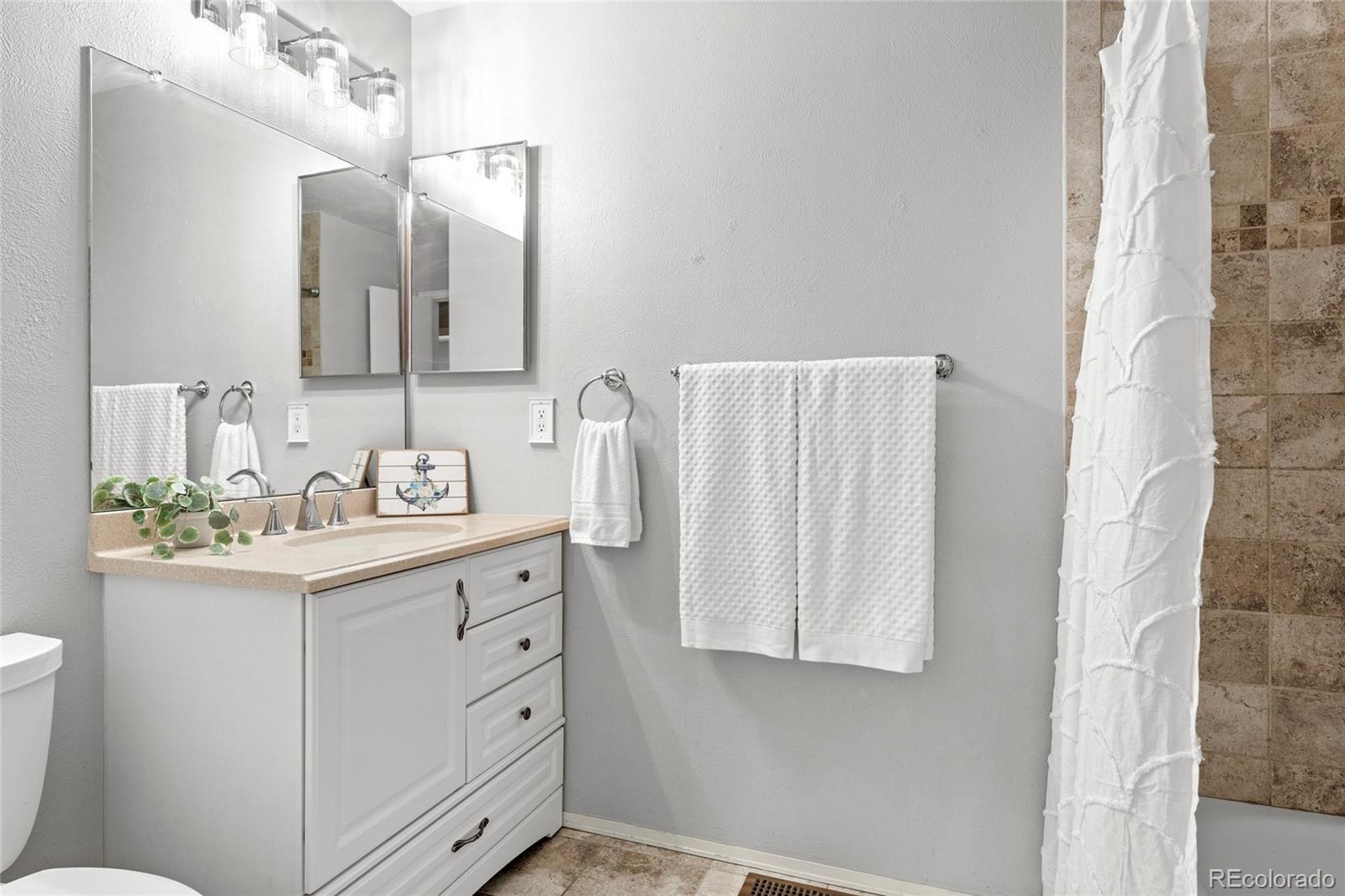 8417 Everett Way Arvada CO 80005