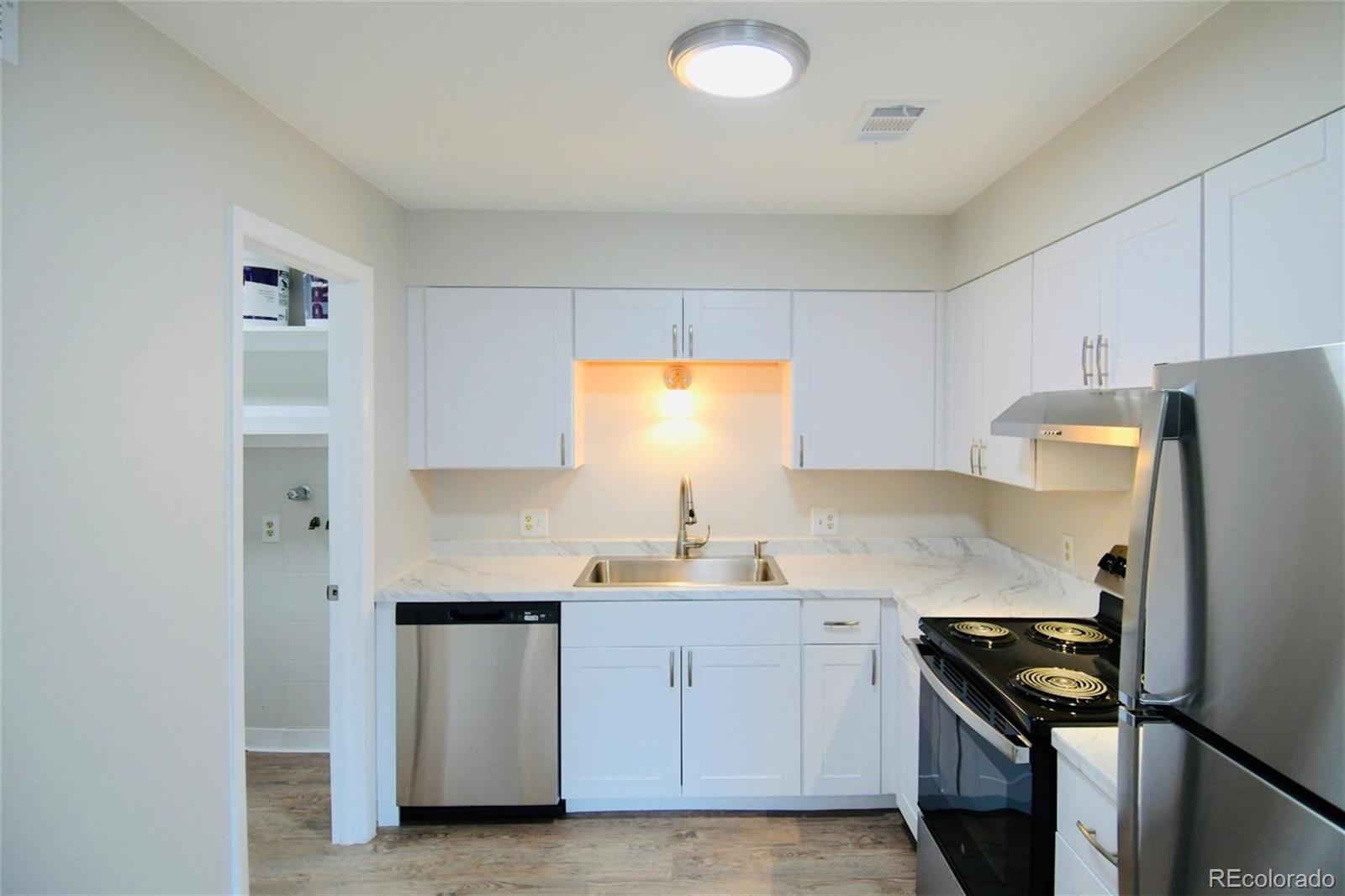 512 Vance Street Lakewood CO 80226