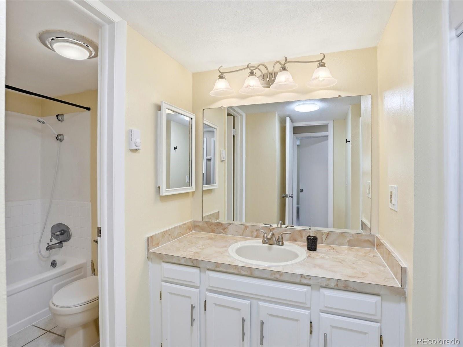 4066 S Atchison Way Aurora CO 80014