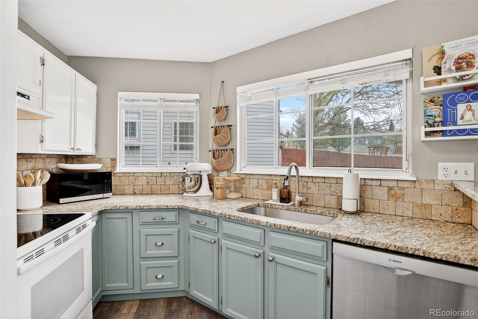 8698 W Plymouth Avenue Littleton CO 80128