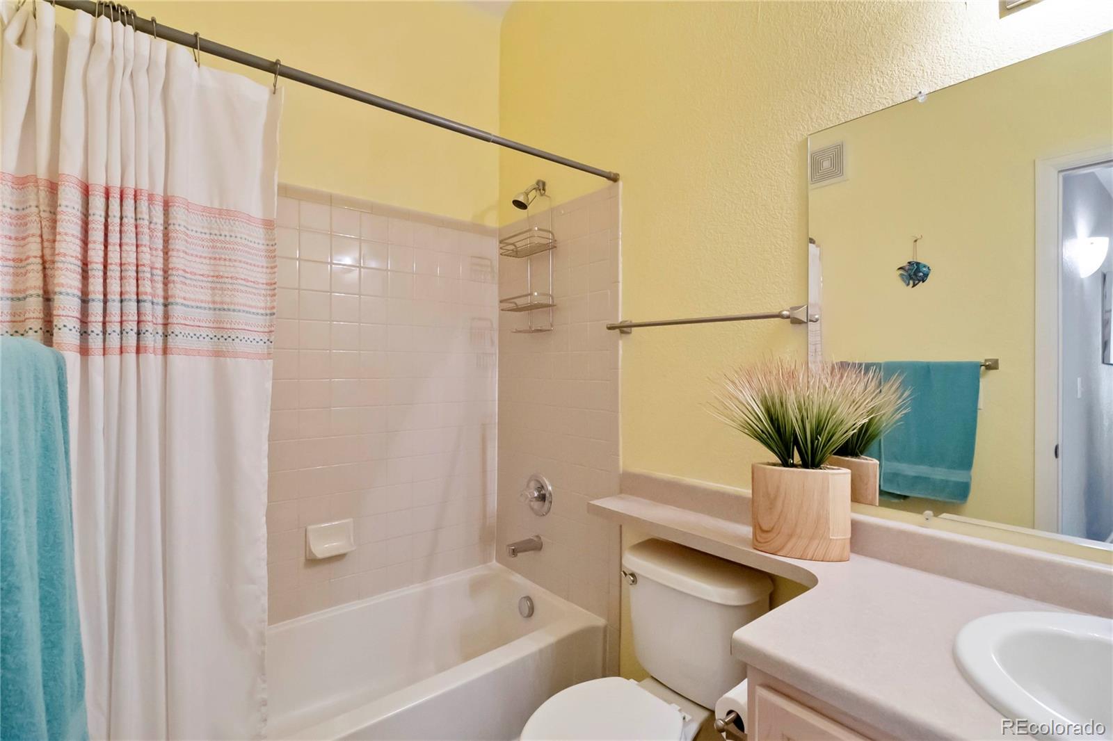 1049 S Walden Way Aurora CO 80017